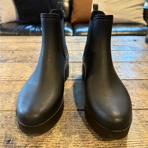 Black chelsea Rain Boots
